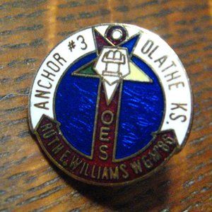 ⭐️ OES Olathe Kansas Vintage 1986 Lapel Pin
